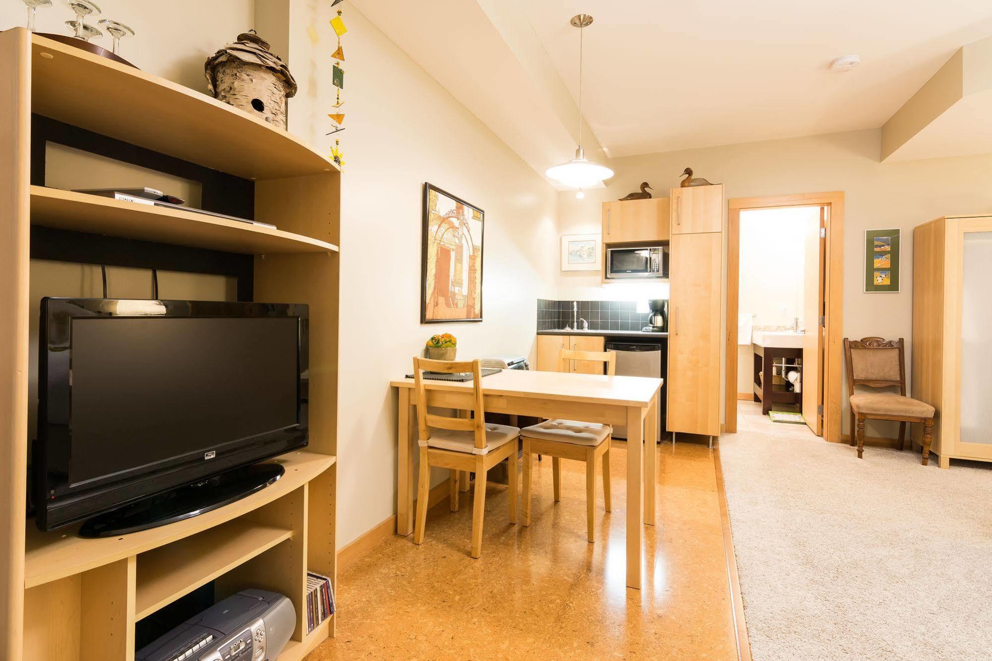 Cormier'S Studio Guest Suites Πέντικτον Εξωτερικό φωτογραφία